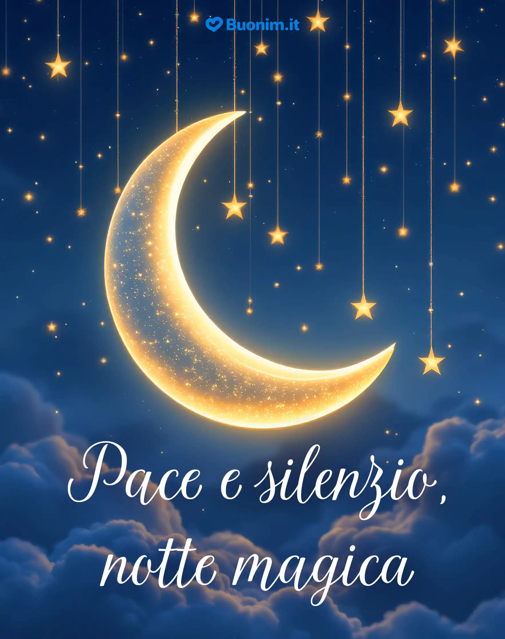Luna dorata tra le nuvole e le stelle amiche Respira pace e silenzio, lasciati cullare. Sogni d’oro e un abbraccio al cuore.